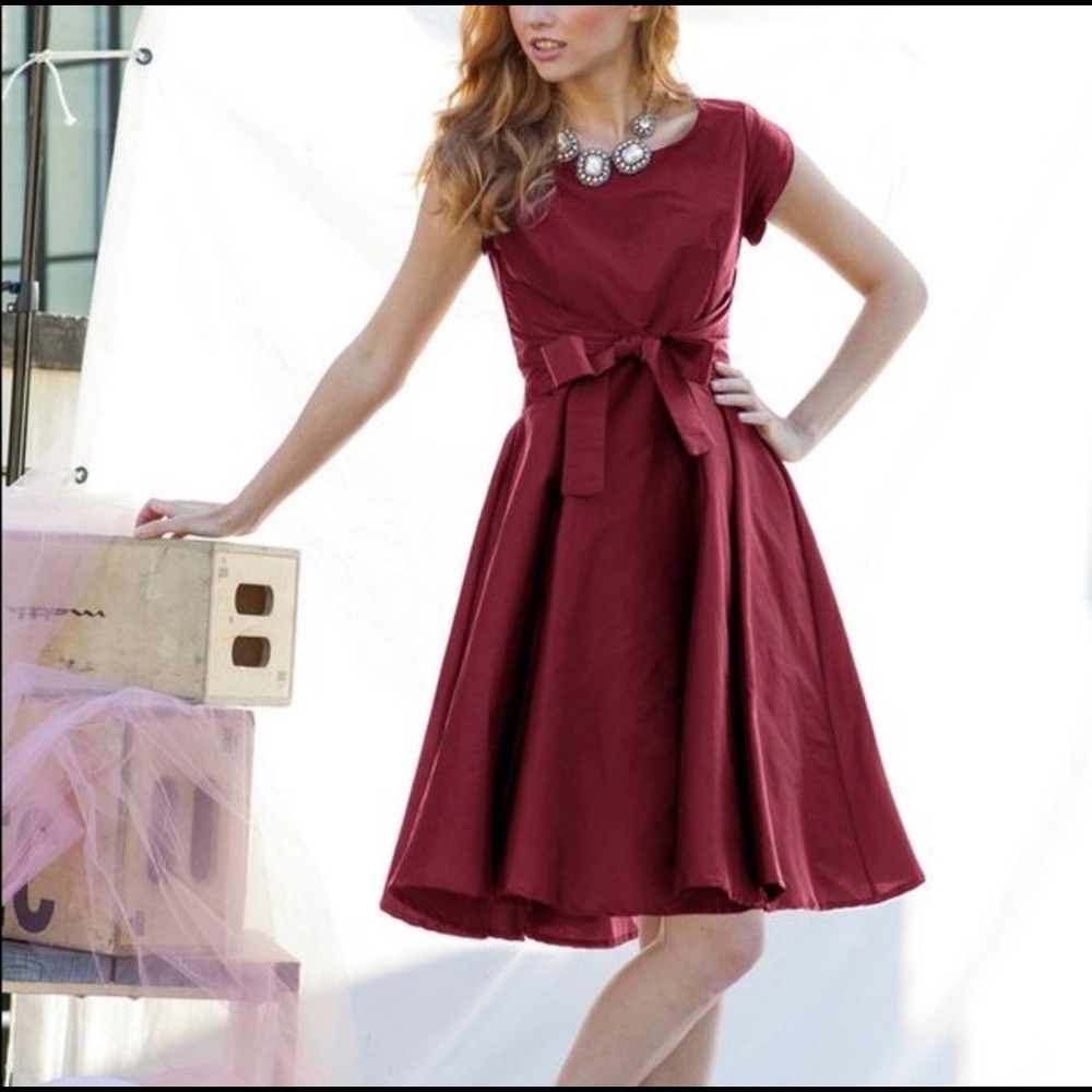 Shabby Apple Burgundy Bow Fit and Flair